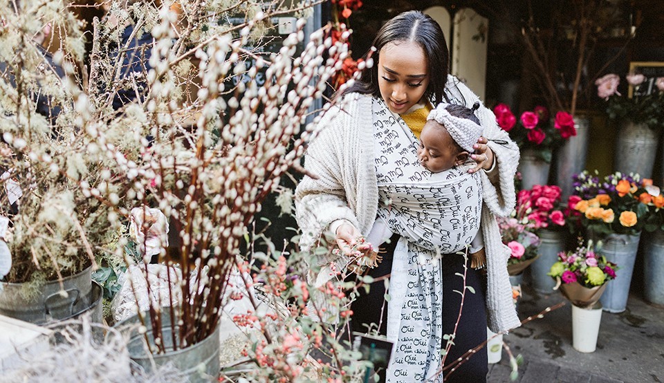 La guida completa ai regali di Natale del babywearing